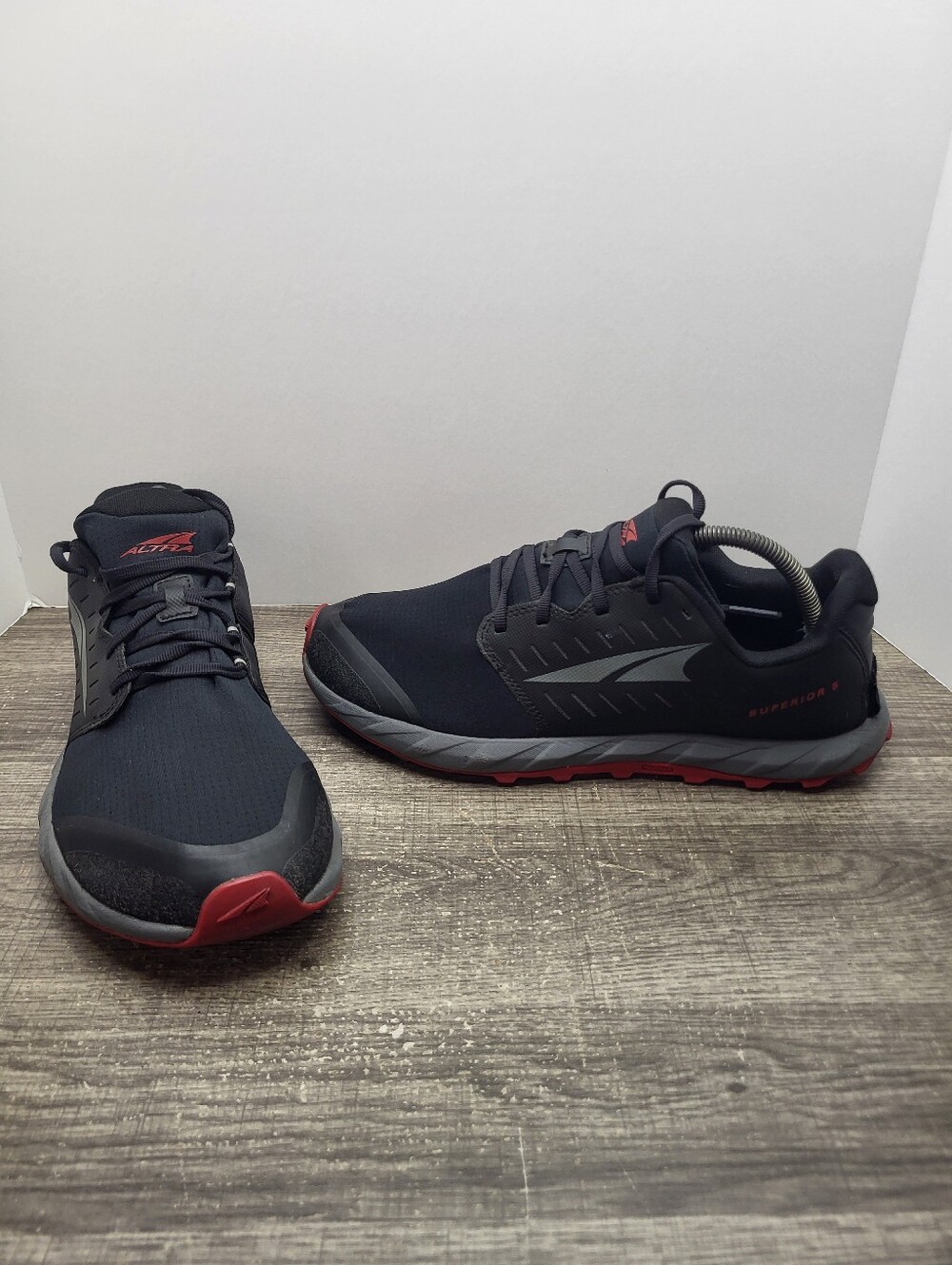 Altra Superior 5 Trail Running Shoes Sneakers Black/Red Men's Size 10